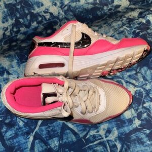 Nike air max SC Womens size 7 shoes pink white athletic running shoes